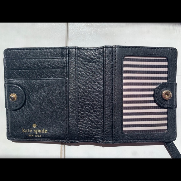 Leather Kate Spade ♠️ Wallet - Picture 3 of 10